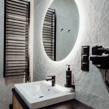 Zloty Horyzont شكلارسكا بوريبا