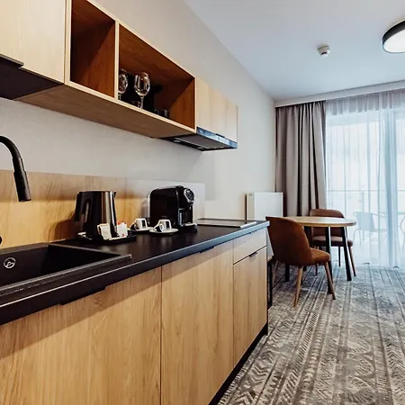 Zloty Horyzont شكلارسكا بوريبا