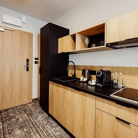 Zloty Horyzont * شكلارسكا بوريبا